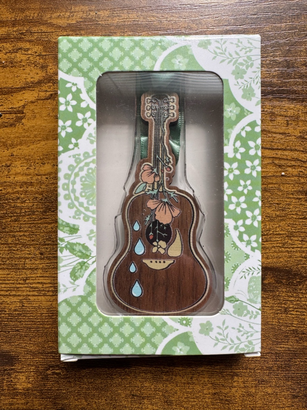 Official Taylor Swift Debut Self-Titled Teardrops On My Guitar Ornament